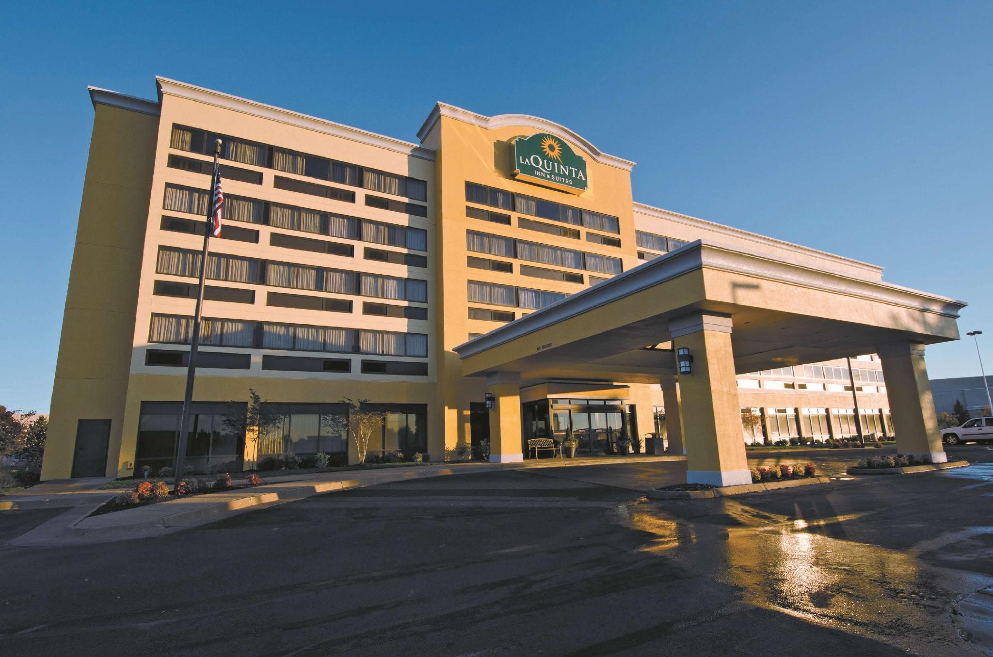 La Quinta Inn & Suites By Wyndham Richmond-Midlothian Exterior photo